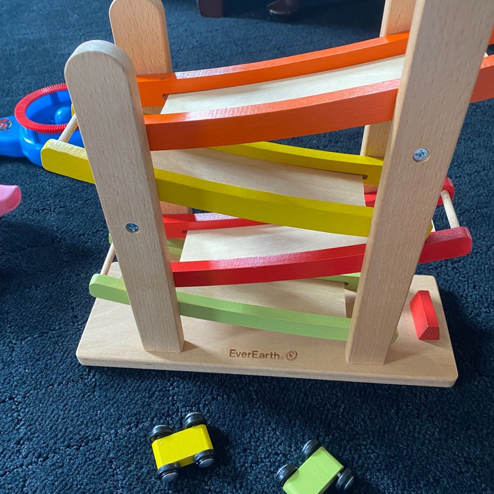 good condition. only includes two cars.